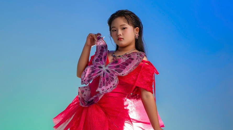 Rita Thiên Phúc bùng nổ khí chất “high fashion” trong loạt ảnh mới